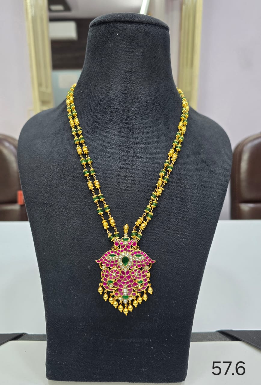 Beads long chain with kundan pendant