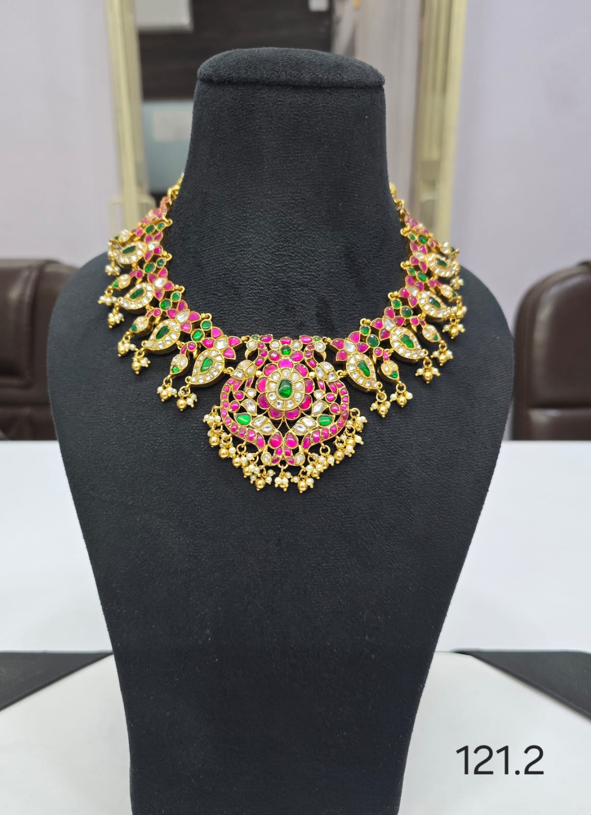 jadau Kundan short necklace