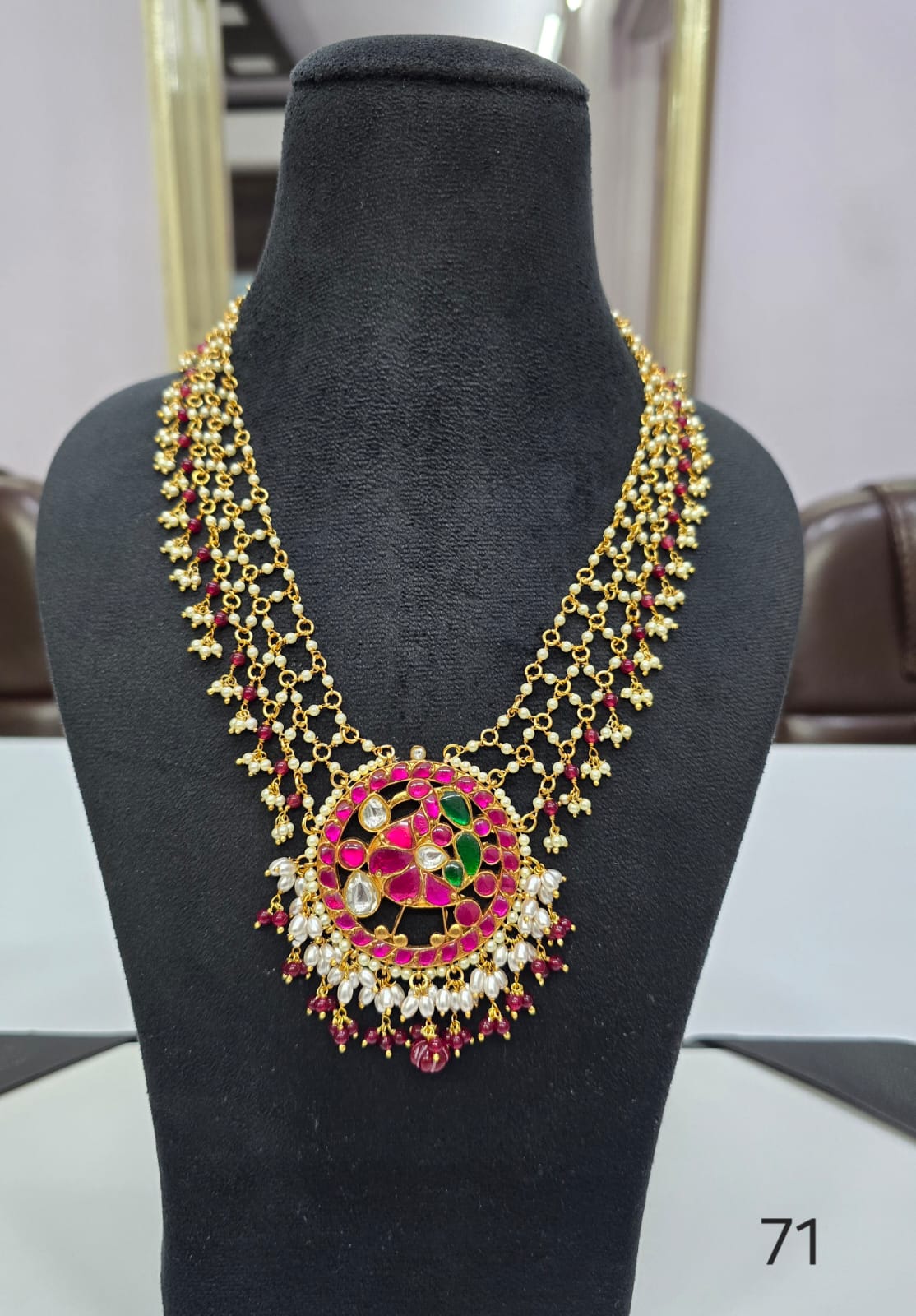 classic rakodi Kundan pendant with layered pearls