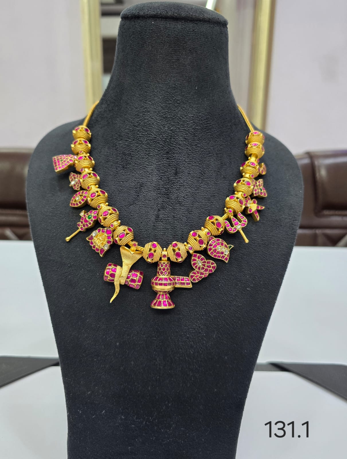 Beautiful shivLing jadau necklace
