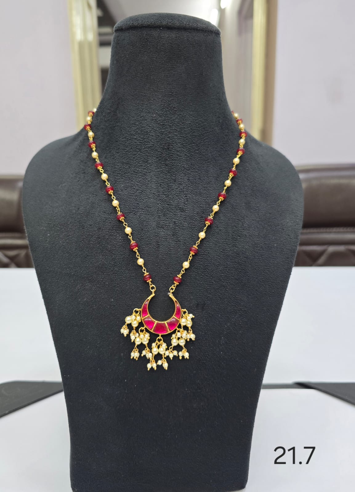 Kundan Pendant with red pearls