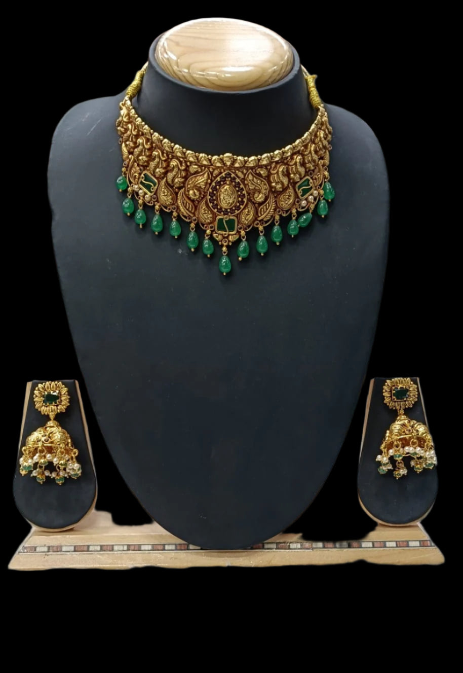 choker Collections