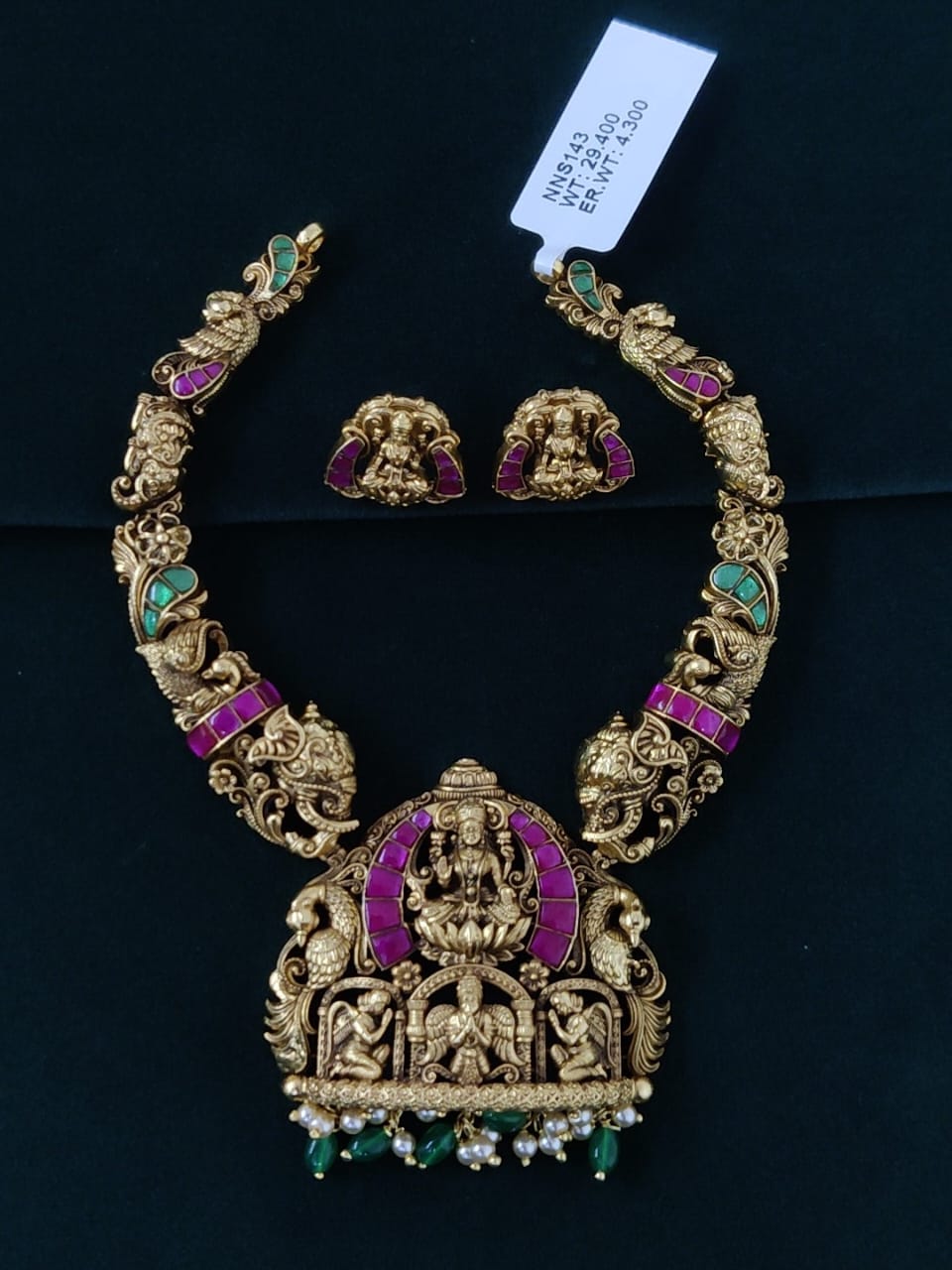 Nakshi Collections with earrings