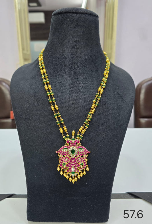 Beads long chain with kundan pendant