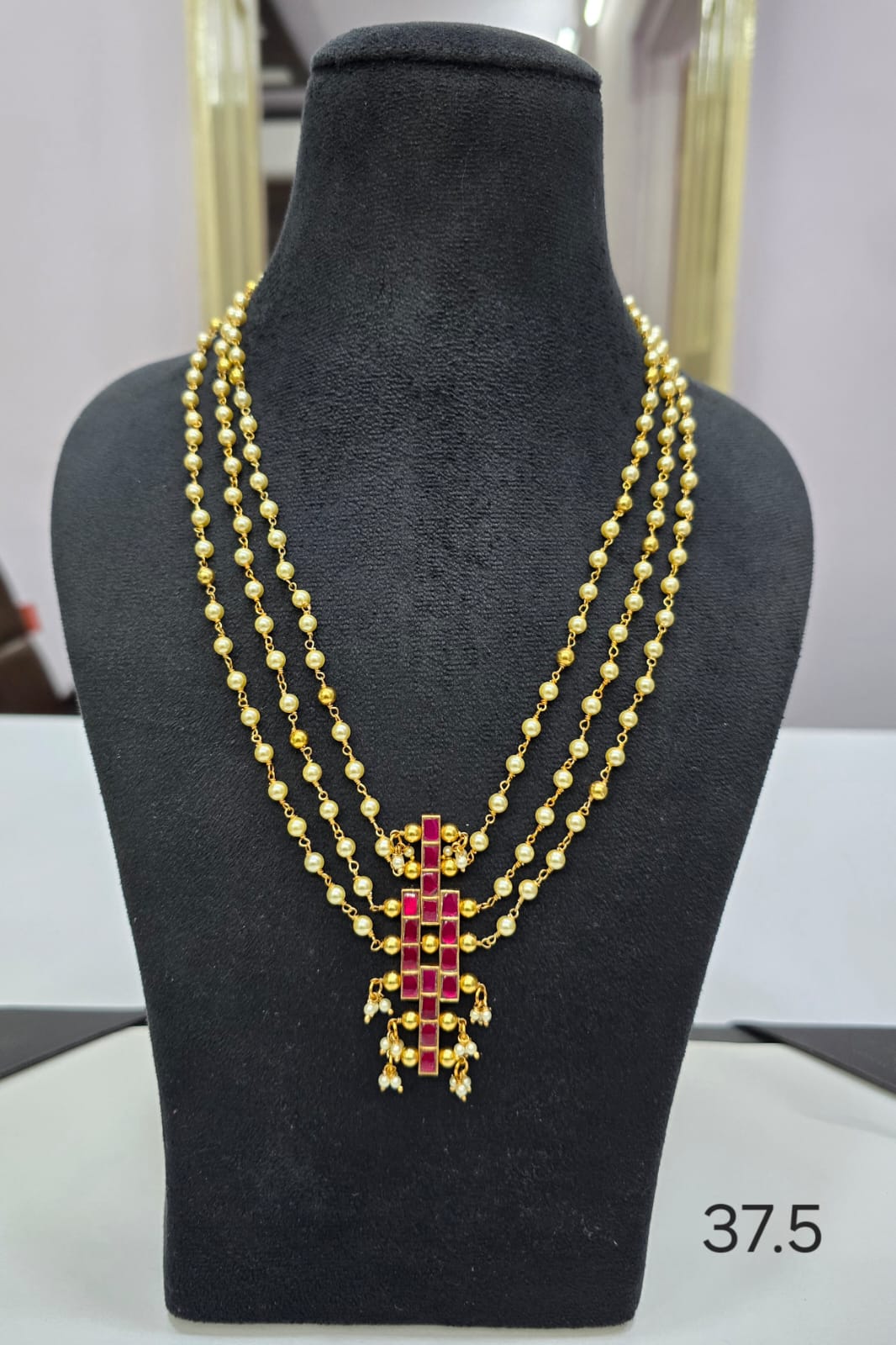 Pearls with Kundan Pendant