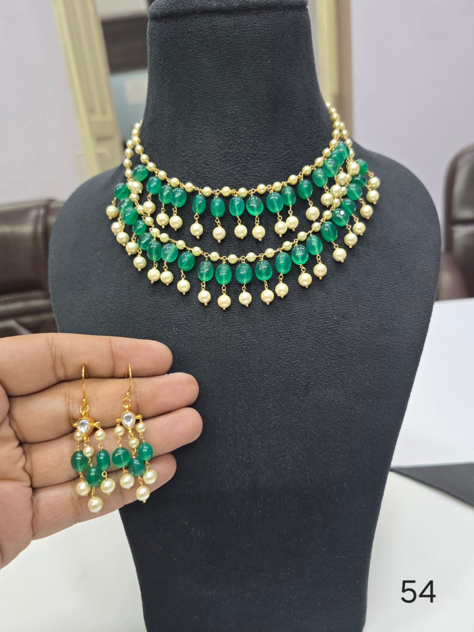 Pearls Neck piece