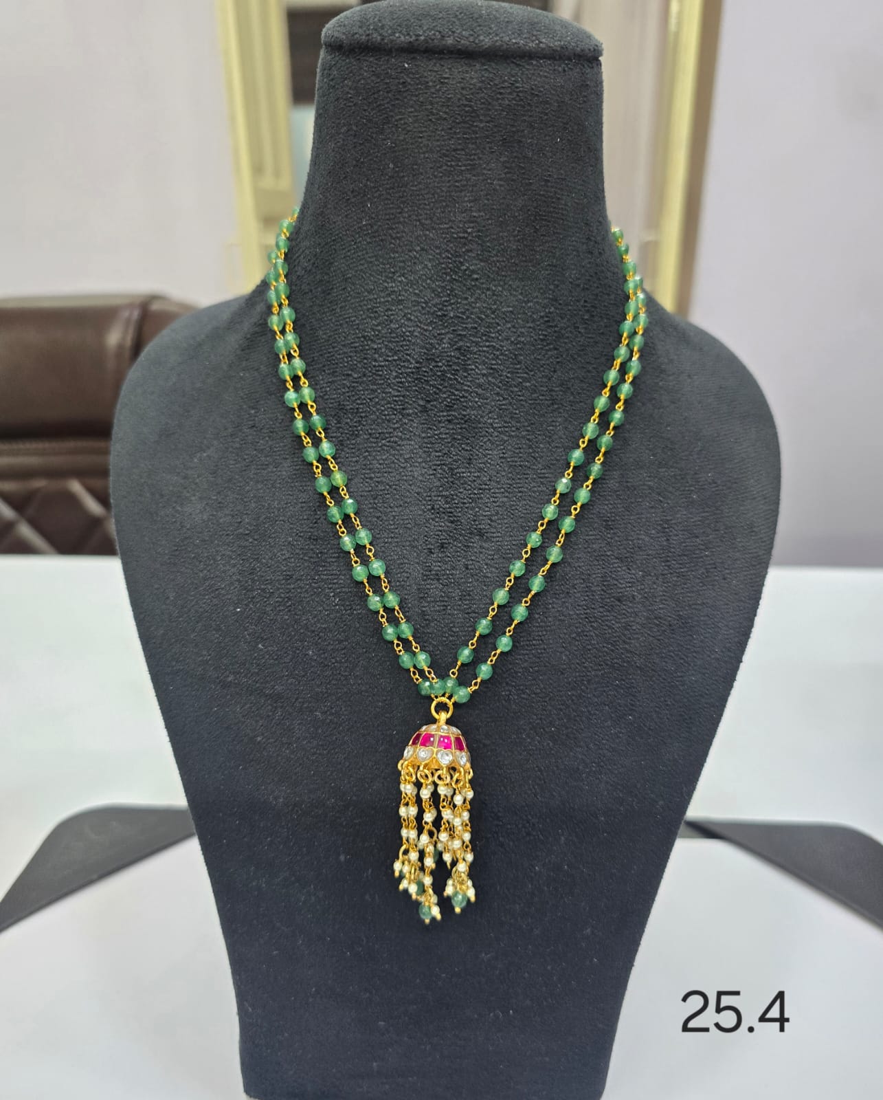 Kundan Pendant with green Pearls