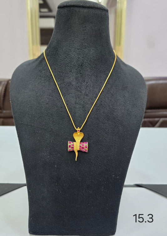 Kundan Pendant with pearls