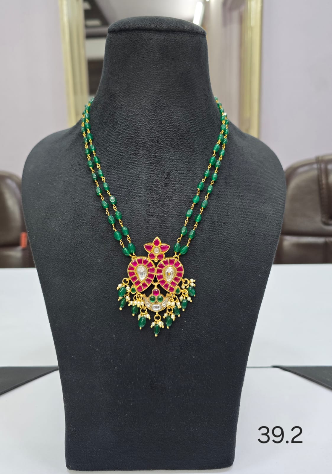 Jadau shell pendant